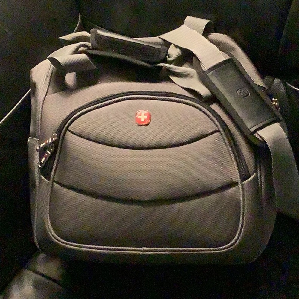 Swiss Gear Gray Messenger Bag (New)